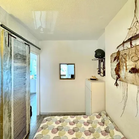 Charming 37 M Nest Near The Sea